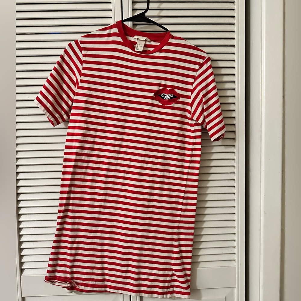 HM red and white tshirt dress